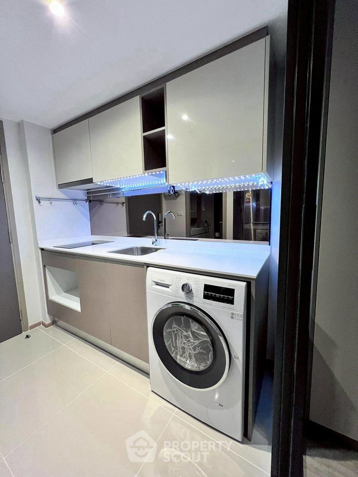 picture 1-BR Condo at Ideo Rama 9 - Asoke near MRT Phra Ram 9 (ID 2456332) - 3/19