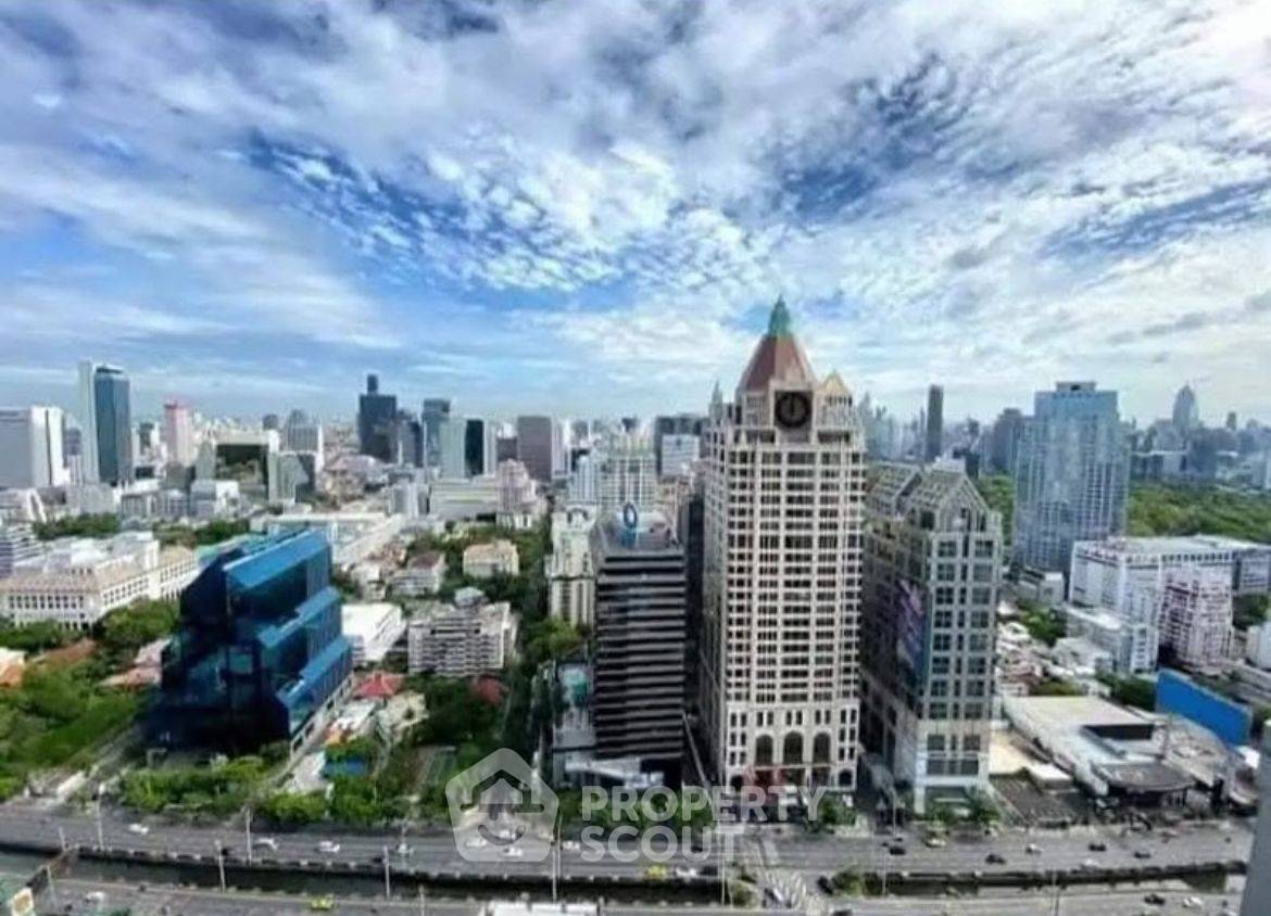 picture 3-BR Condo at Sathorn Gardens near MRT Si Lom (ID 2065729) - 15/18