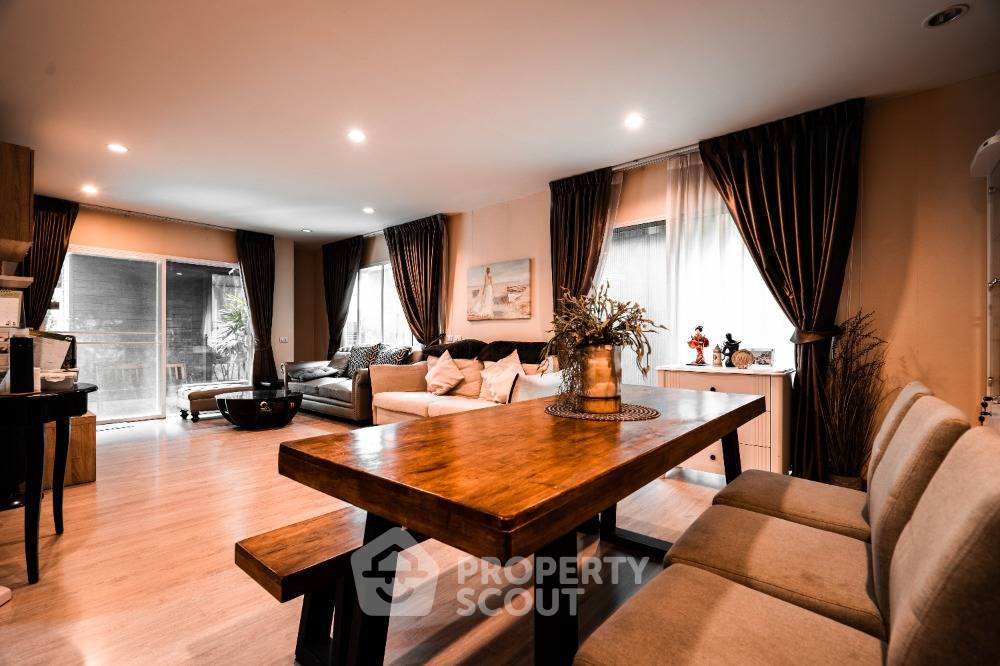 รูป บ้าน 5-ห้องนอน ใน มีนบุรี (ID 1398574) - รูปที่ 5/36