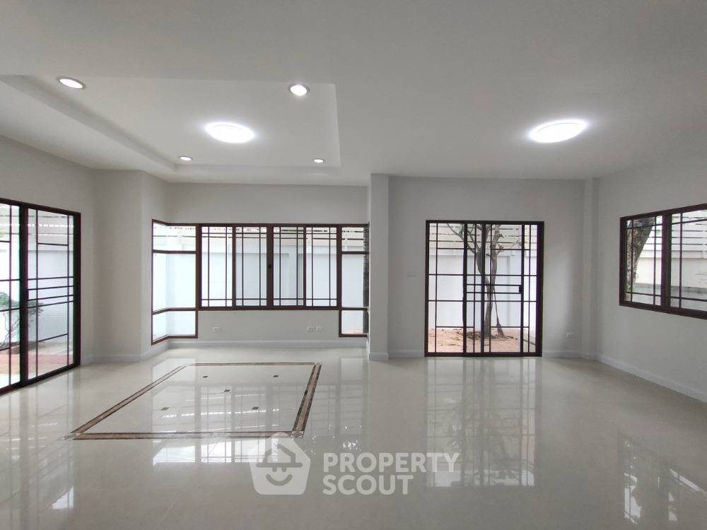 รูป บ้าน 4-ห้องนอน ที่ เศรษฐสิริ ประชาชื่น เรสซิเด้นซ์ 1 ใน เมืองนนทบุรี (ID 1020705) - รูปที่ 2/26