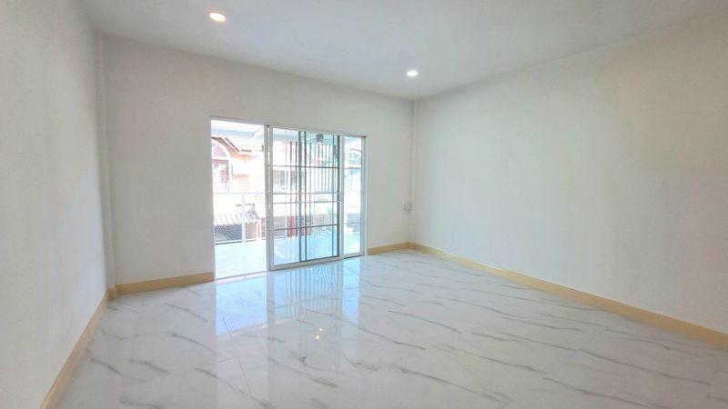 picture Townhouse for sale, Monwadi Village - Wat Lat Pla Duk, Land area 16 square wah, 3 bedrooms 2 bathrooms, Fully furnished - 9/19