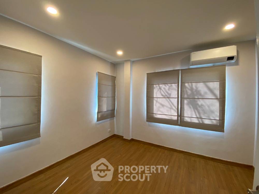 รูป บ้าน 4-ห้องนอน ใน บ้านคลองสวน (ID 1526579) - รูปที่ 9/12