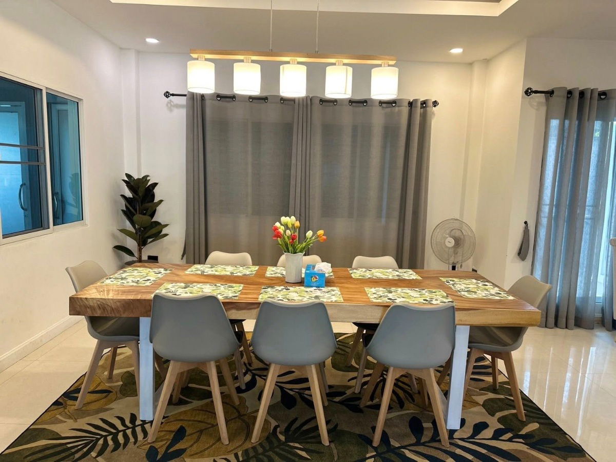 รูป บ้านพร้อมสระว่ายน้ำส่วนตัว  5ห้องนอน  4ห้องน้ำ  1ห้องรับแขก  2  ที่จอดรถ - รูปที่ 8/27