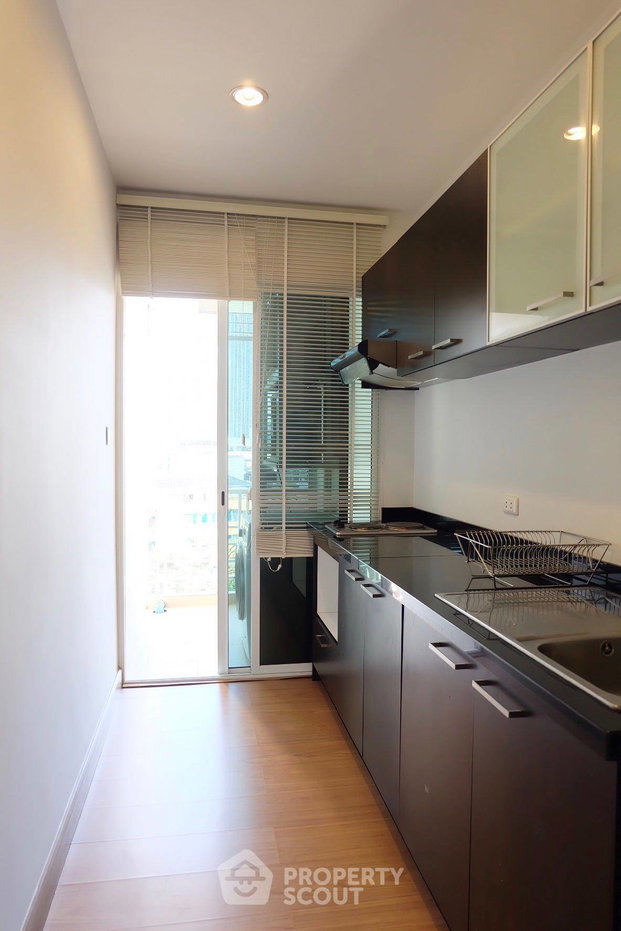 picture 2-BR Condo at Bridge Phaholyothin 37 near BTS Ratchayothin (ID 697548) - 14/18