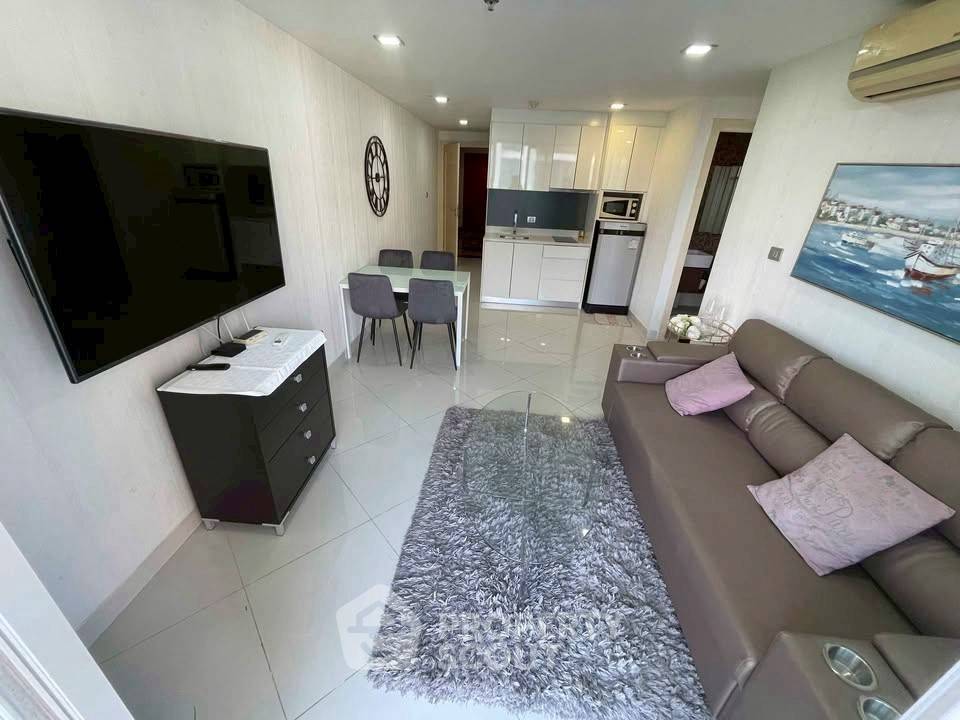 picture 1-BR Condo at The View Cozy Beach Residence close to Phratamnak (ID 2453388) - 4/18