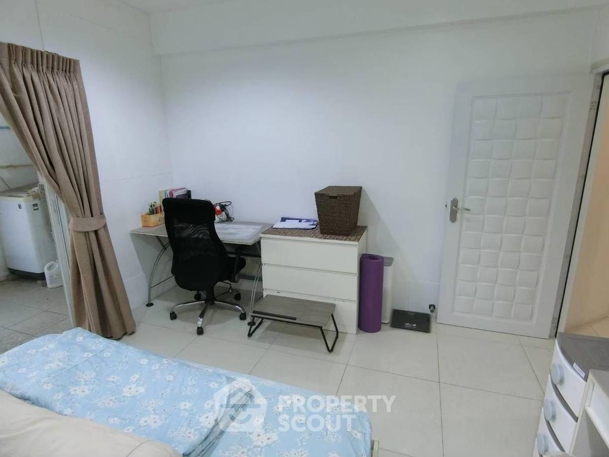 picture 2-BR Condo at Country Complex Bangna near BTS Bang Na (ID 1267410) - 18/33