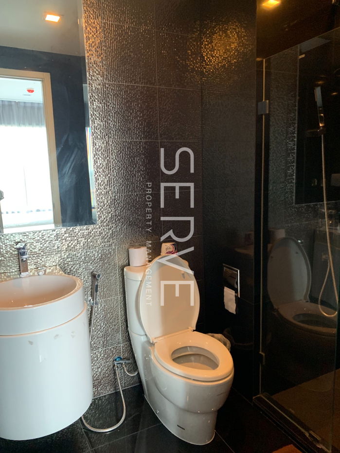 picture 1 Bed Large Room 35 sq.m. Good Location Shuttle bus to BTS Thong Lo 350 m. at Rhythm Sukhumvit 36-38 Condo / For Rent - 4/4