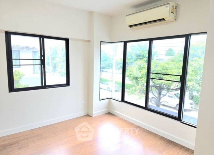 picture 2-BR Townhouse in Tha Raeng (ID 2431125) - 5/5