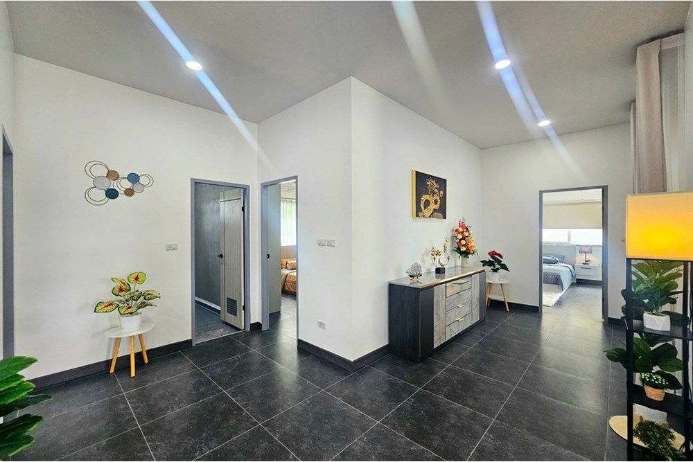 picture [920601001-693] Spacious Family Villa, 3 Bed 3 Bath in Hua Hin Soi 70 For Sale - 28/44