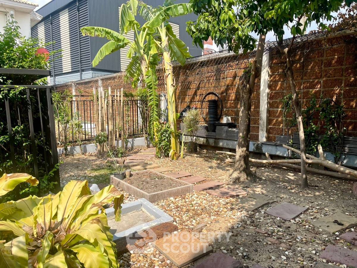 รูป บ้าน 3-ห้องนอน ใน บางขุนกอง (ID 2063491) - รูปที่ 6/17