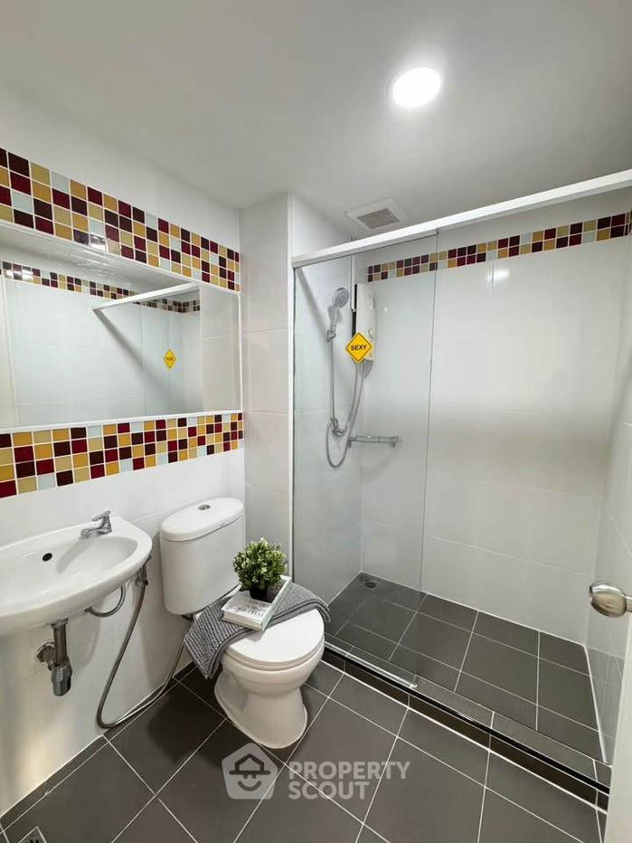 รูป คอนโด 1-ห้องนอน ที่ รีเจ้นท์ โฮม 5 รัชดาภิเษก 19 คอนโดมิเนียม ใกล้ MRT รัชดาภิเษก (ID 2458159) - รูปที่ 9/10