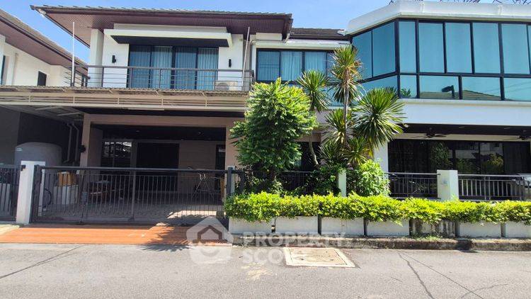 รูป บ้าน 4-ห้องนอน ที่ เลควิว พาร์ค บางนา ใน ดอกไม้ (ID 2426026) - รูปที่ 2/3