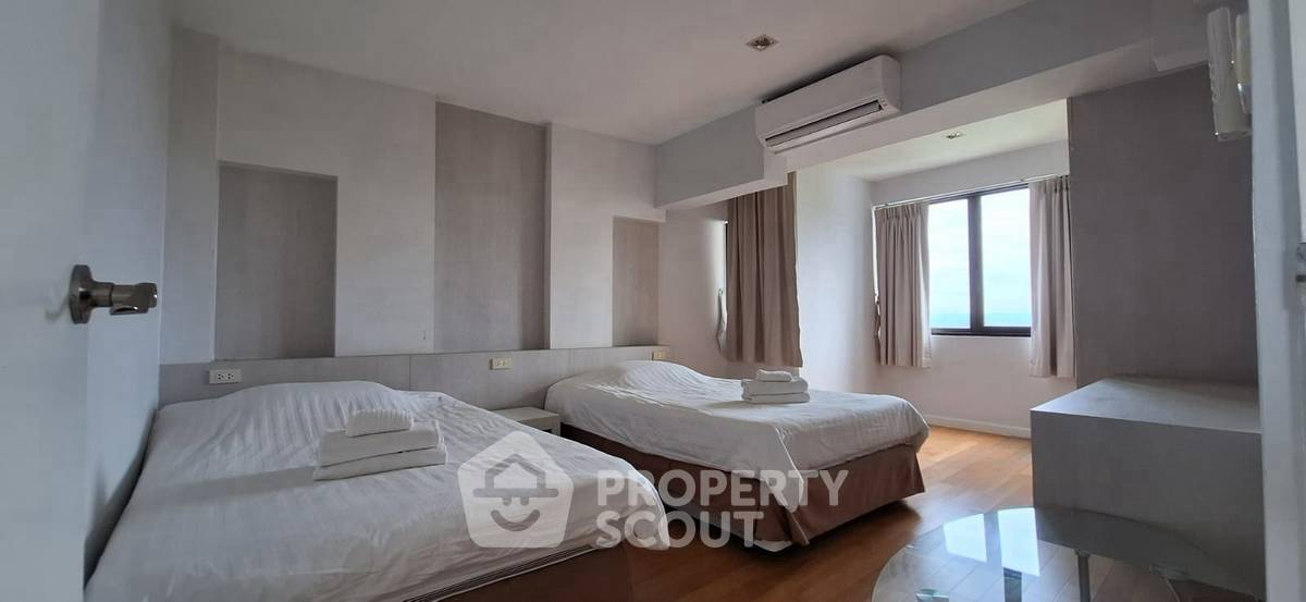 picture 3-BR Condo at Sunshine Beach Condotel close to Pattaya (ID 2450182) - 6/19