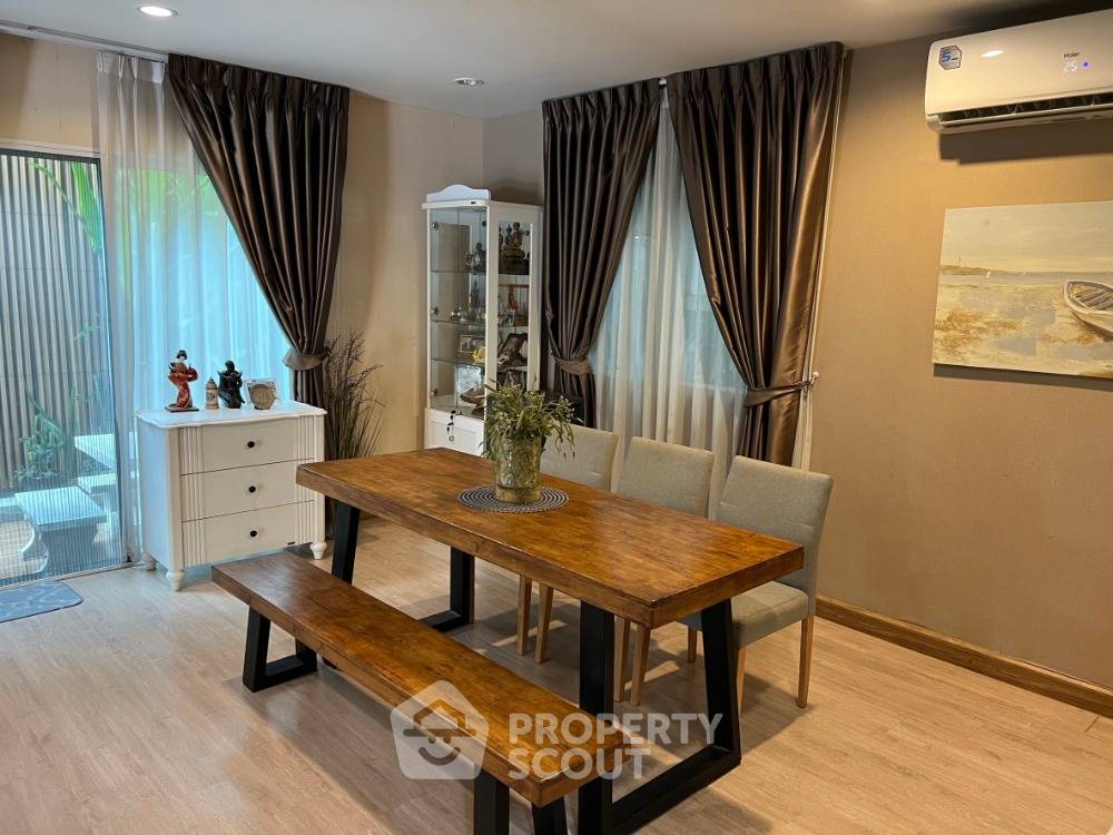 รูป บ้าน 5-ห้องนอน ใน มีนบุรี (ID 1398574) - รูปที่ 29/36