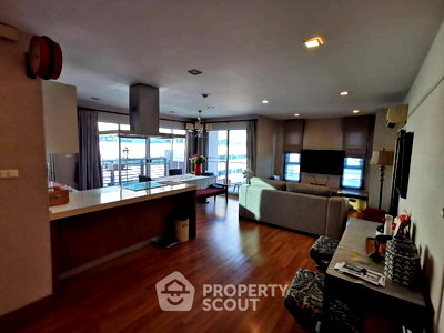 ขายคอนโด : คอนโด 3-ห้องนอน ที่ ทรี คอนโด ลาดพร้าว 27 ใกล้ MRT รัชดาภิเษก (ID 2011488)