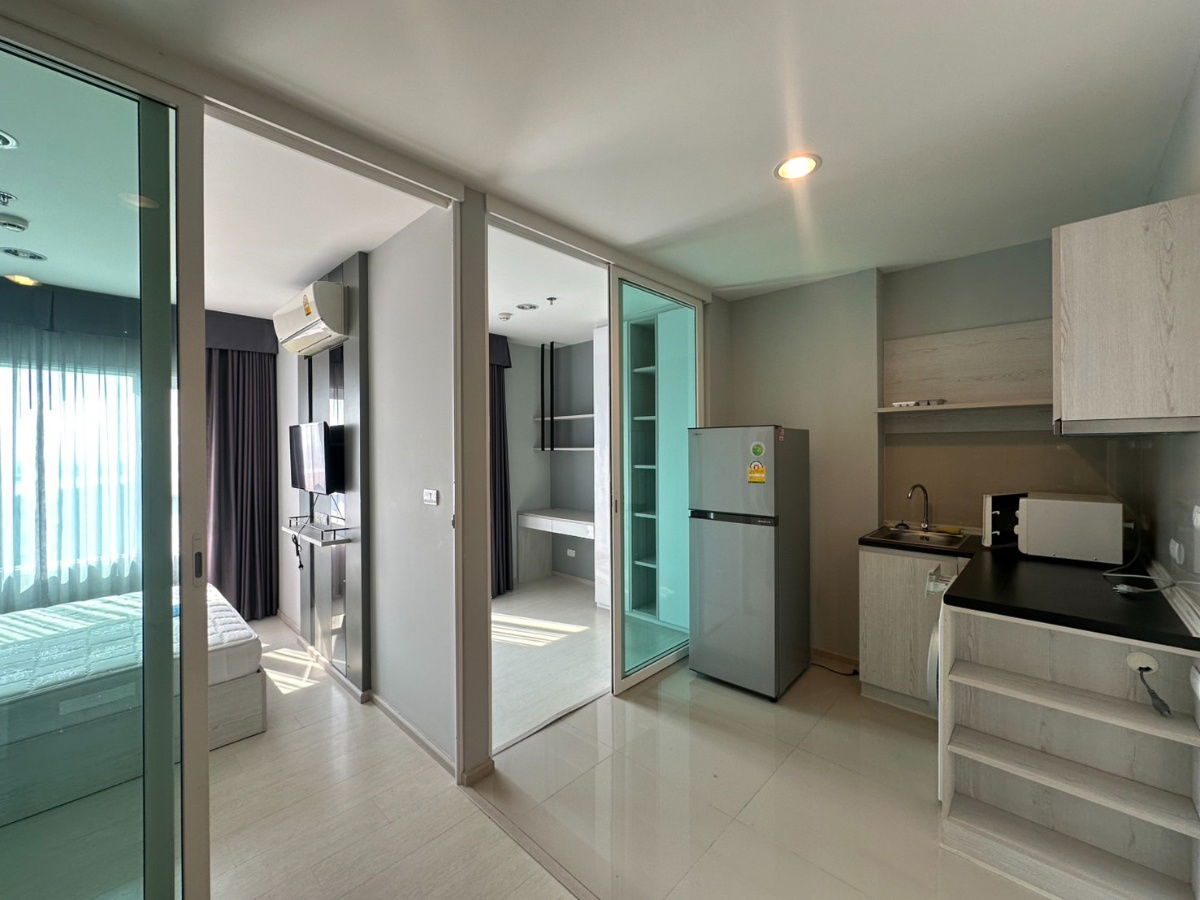 picture  Who wants it? Next to BTS Erawan. "Aspire Erawan" River bend view. Cool breeze. Near Kanchanaphisek Expressway. 15 minutes. Mega Bangna shopping mall.  - 7/18