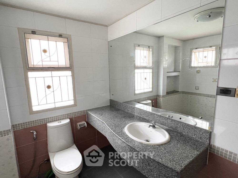 รูป บ้าน 3-ห้องนอน ที่ พาร์คเวย์ ชาเล่ต์ รามคำแหง ใน มีนบุรี (ID 1751066) - รูปที่ 5/31