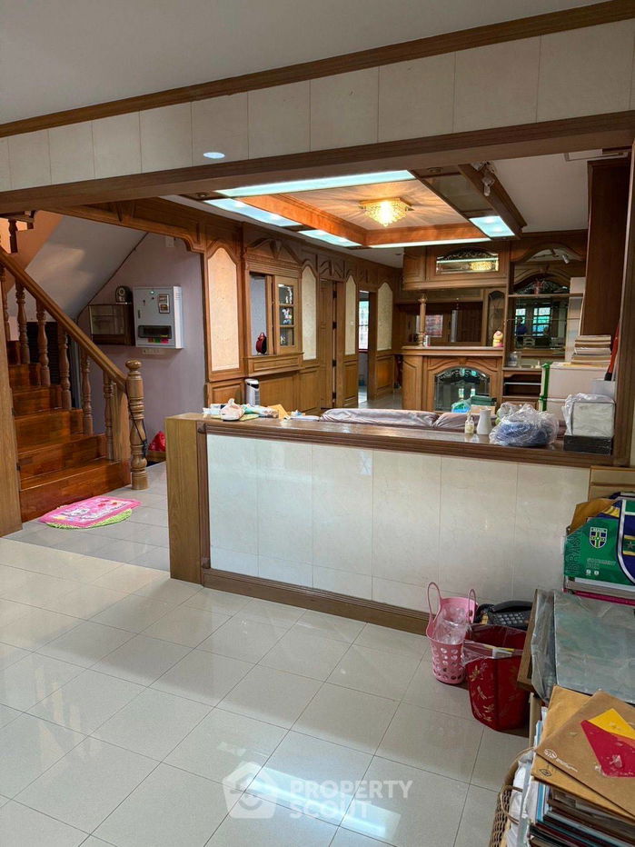 รูป ทาวน์เฮาท์ 7-ห้องนอน ใน บางโคล่ (ID 2104554) - รูปที่ 3/24