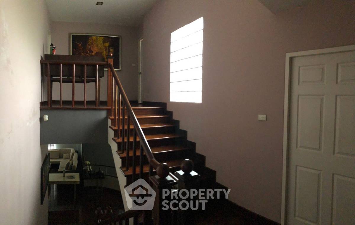 picture 4-BR House near BTS Saphan Khwai (ID 2083325) - 27/33