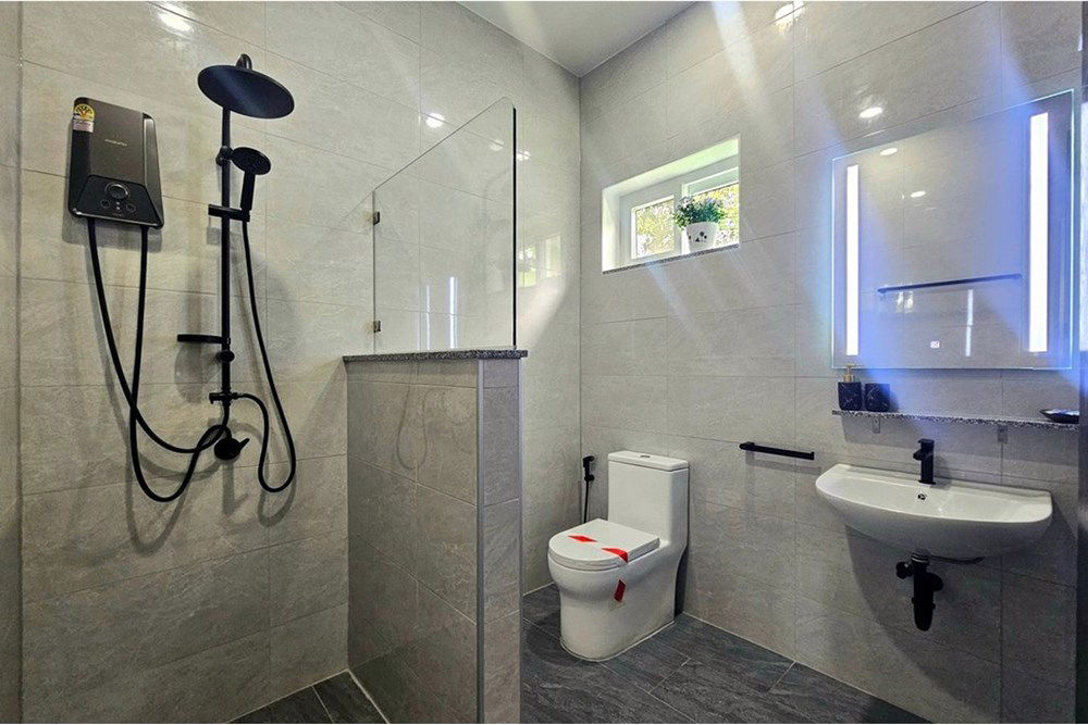 picture [920601001-693] Spacious Family Villa, 3 Bed 3 Bath in Hua Hin Soi 70 For Sale - 34/44