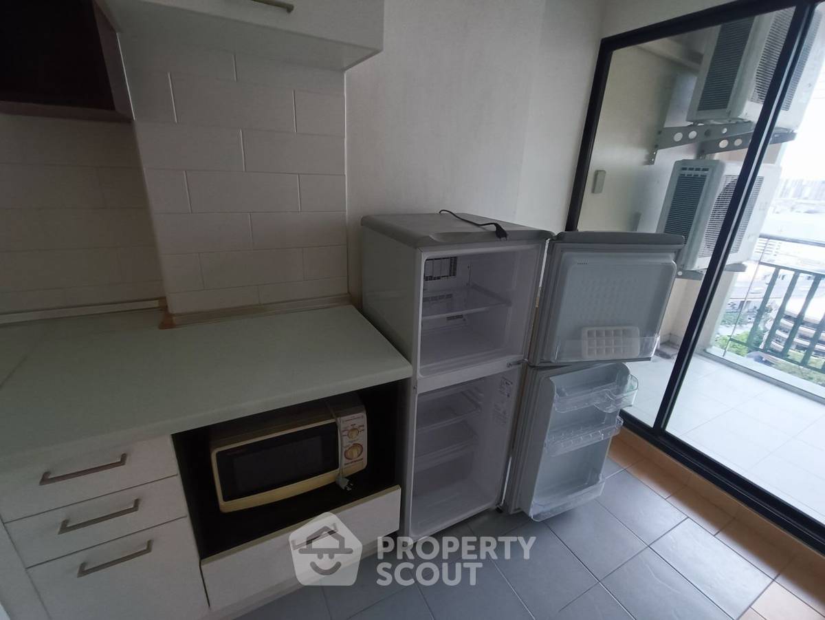 picture 1-BR Condo at Lumpini Place Pinklao 2 near MRT Bang Yi Khan (ID 1325893) - 9/12