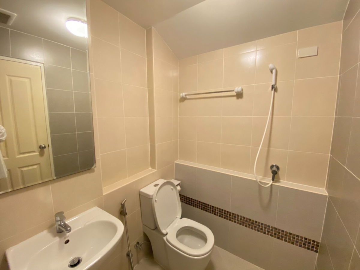 picture Two-story townhouse for sale 3 bedrooms 3 bathrooms and 1 parking. - 13/15