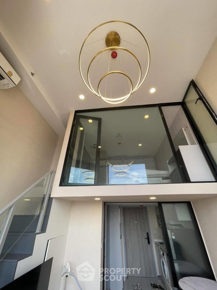 picture Duplex 1-BR SOHO Bangkok Ratchada Near MRT Huai Khwang (200m) (ID 1886816) - 1/6
