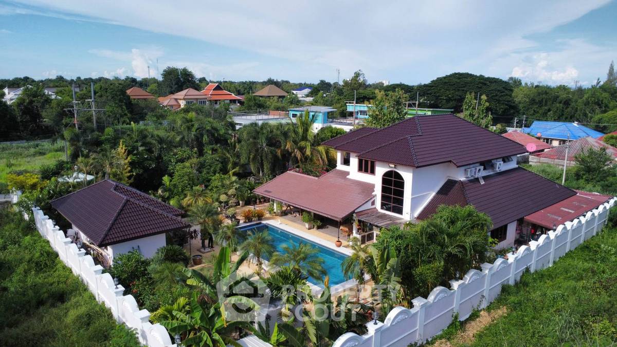 รูป วิลล่า 4-ห้องนอน ใกล้ เมืองหัวหิน (ID 2037455) - รูปที่ 1/11