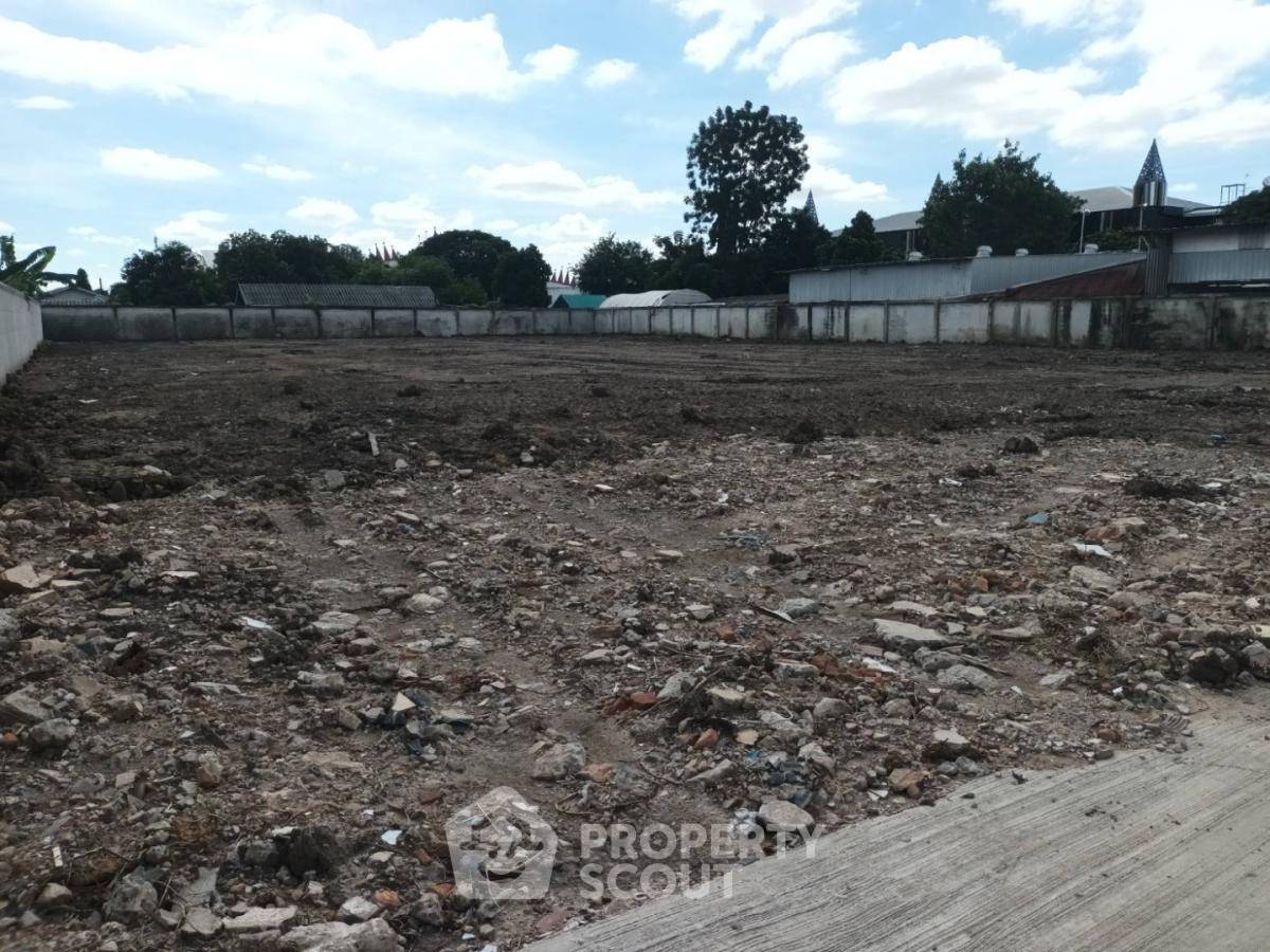 รูป ที่ดินสำหรับปล่อยเช่า 2,360 ตารางเมตร แถว ใน สะพานสูง (ID 2052561) - รูปที่ 1/4