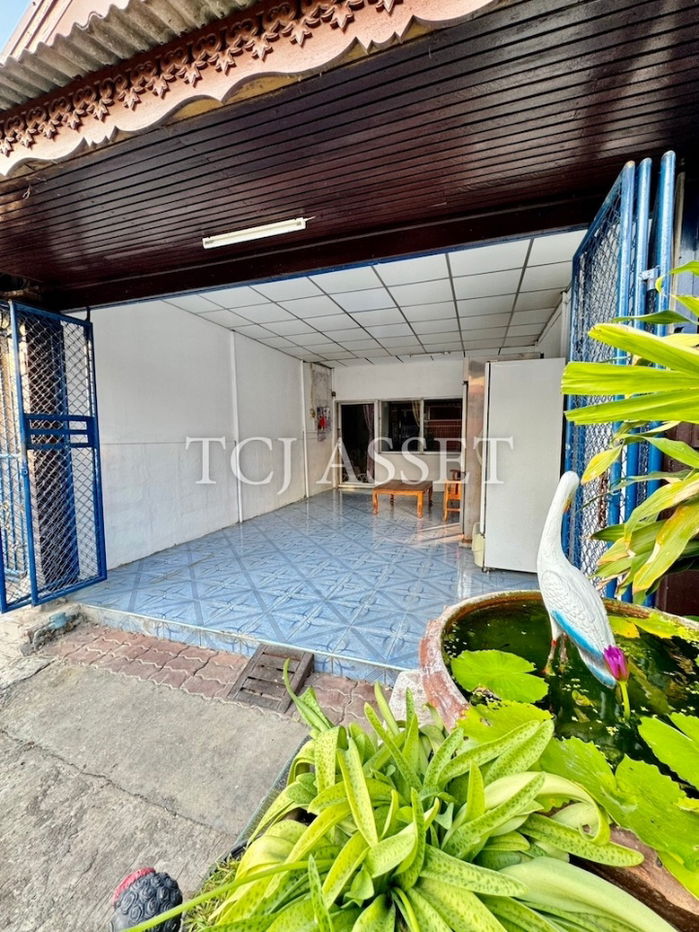picture Townhouse for sale : Seri Village , Soi Phraeksa 12, Mueang, Samut Prakan. - 2/13