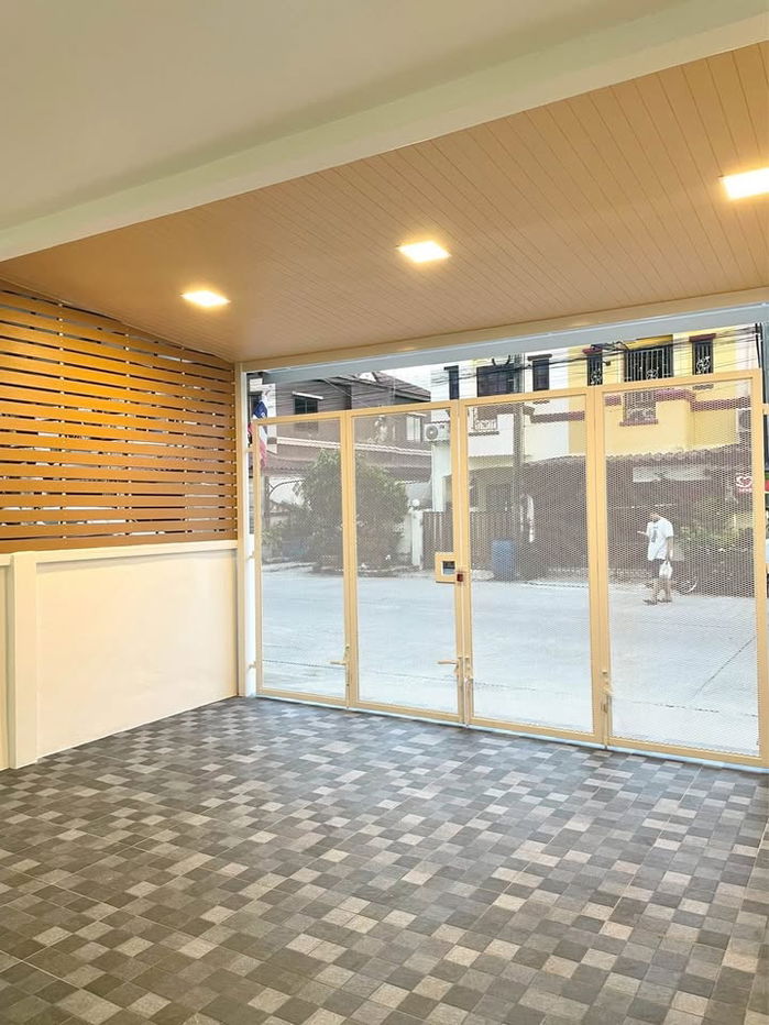 รูป ✨ ขายทาวน์เฮาส์หลังมุม รีโนเวทใหม่ทั้งหลัง✨ - รูปที่ 1/20