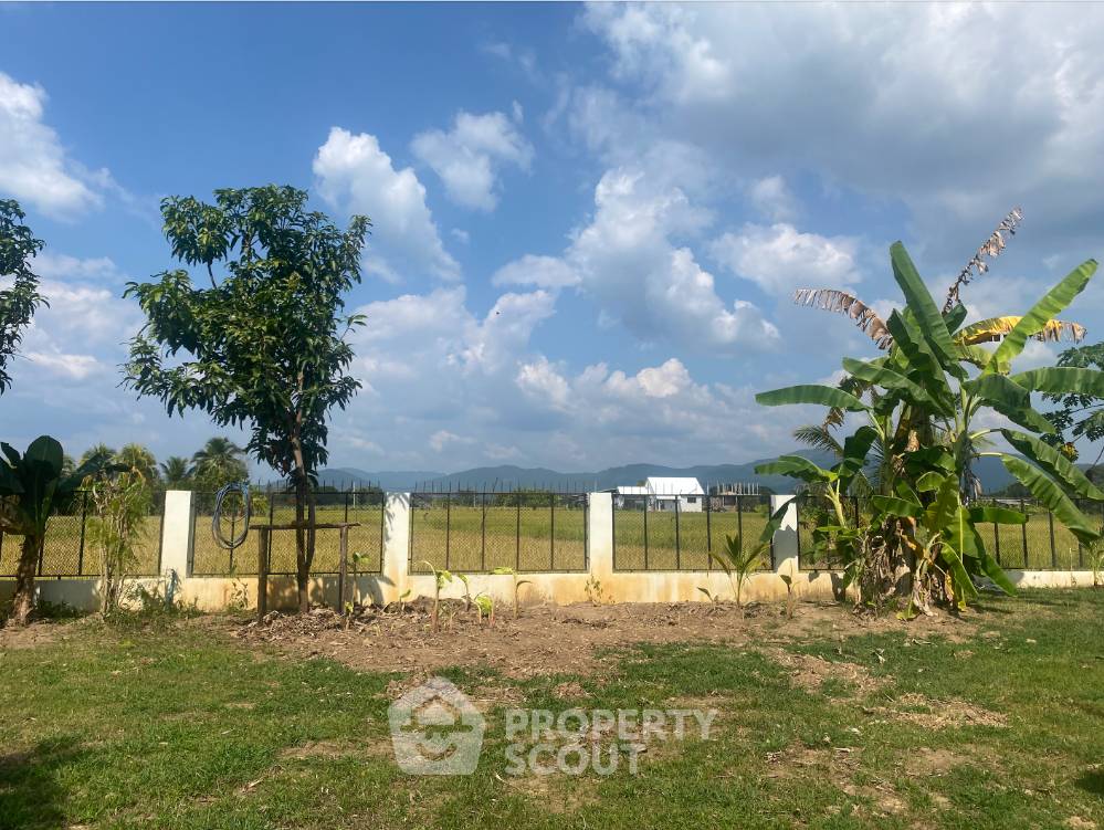 รูป ที่ดินสำหรับปล่อยขาย 772 ตารางเมตร แถว ใน เชิงดอย (ID 1347352) - รูปที่ 1/8