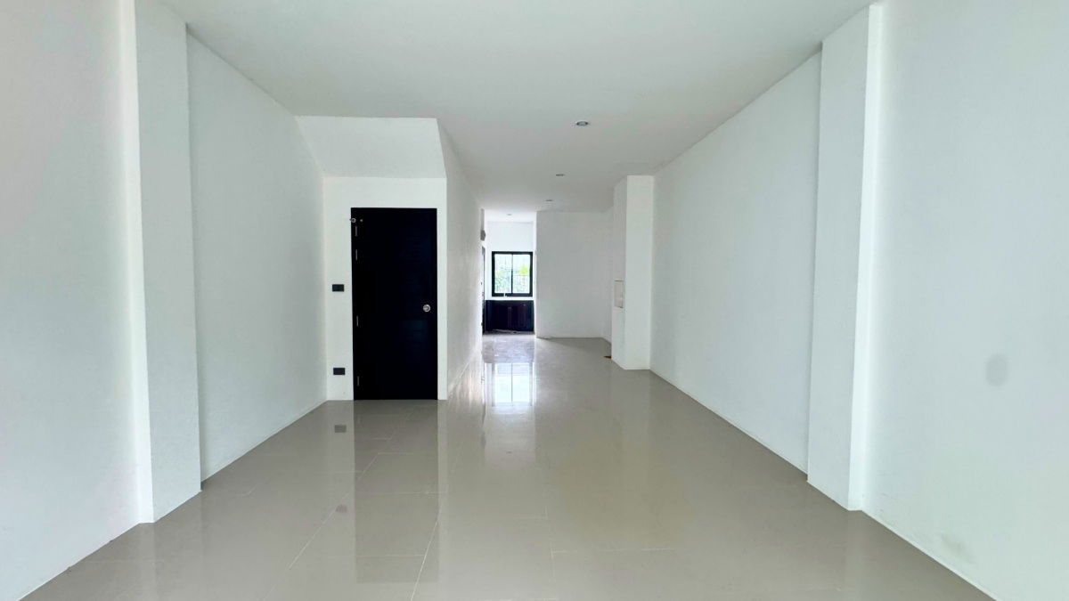 picture Commercial building for sale, new condition, never used, 4 floors (Mix-Use), Soi Lad Phrao 107, ready for immediate use. - 3/17