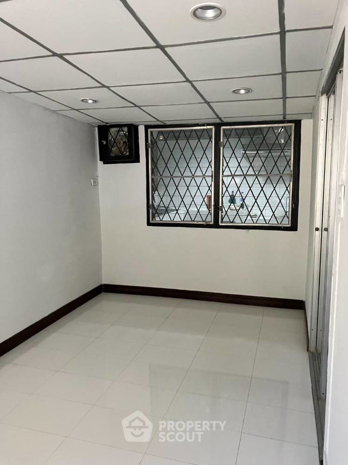 รูป บ้าน 4-ห้องนอน ใกล้ กรุงเทพกรีฑา (ID 1401630) - รูปที่ 5/16