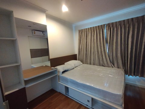 Condo for rent at Lumpini Place Rama 4-Kluaynamthai