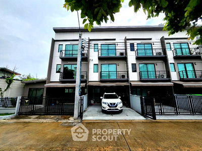 ทาวน์โฮม ม.เทคโนโลยีราชมงคลสุวรรณภูมิ : ทาวน์เฮาท์ 3-ห้องนอน ใน เมืองนนทบุรี (ID 1670318)