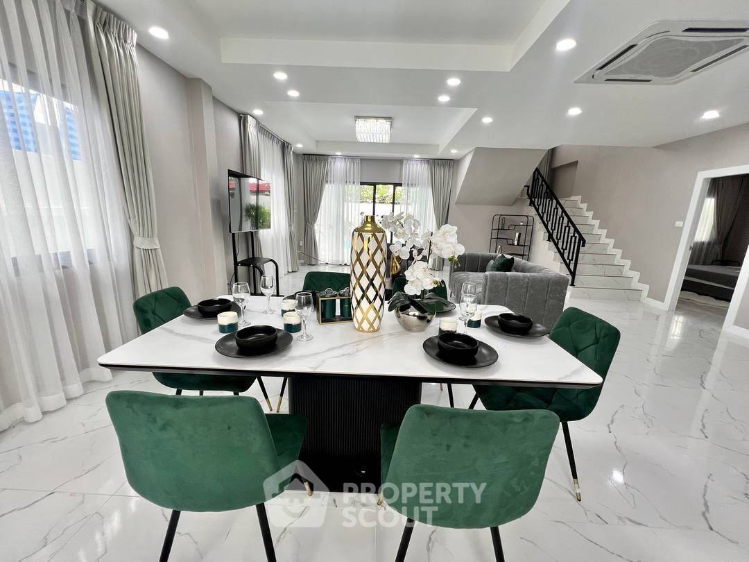 รูป บ้าน 5-ห้องนอน ใกล้ เมืองพัทยา (ID 2099238) - รูปที่ 8/16