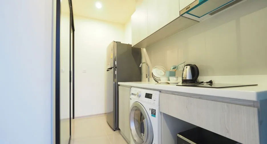 picture Urgent Sale Life Asoke One Bedroom on 25th fl. Foreign buyer welcome - 6/18