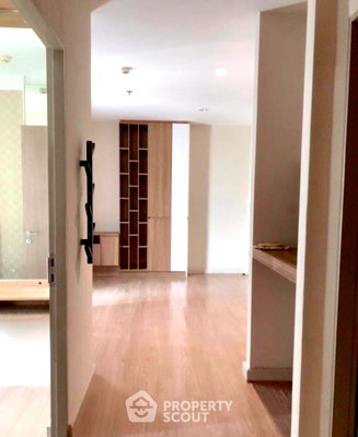 Condos for sale : 2-BR Condo at The Capital Ratchaprarop - Vibhavadi near BTS Sanam Pao (ID 1990976)