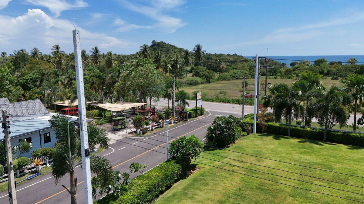 picture  Ang Thong, Thap Sakae District, Prachuap Khiri Khan Province, 91-114-141 sq m, 16,900per sq m, 10% contract, 20,000-30,000 baht per month, 18 months,  - 23/23