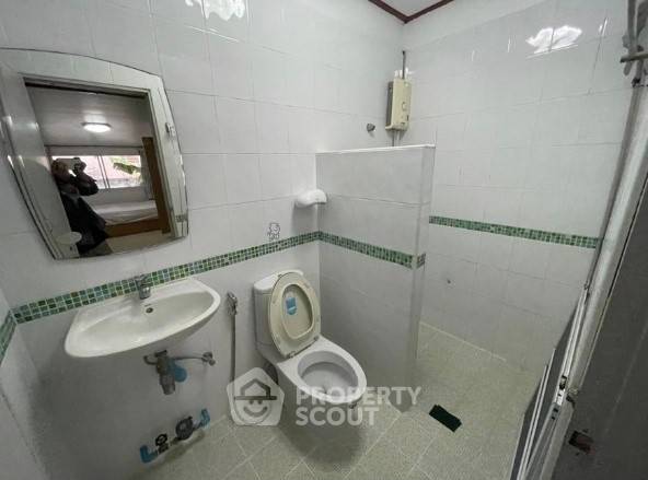 รูป ทาวน์เฮาท์ 5-ห้องนอน ใกล้ MRT ศูนย์วัฒนธรรมแห่งประเทศไทย (ID 1863232) - รูปที่ 13/15