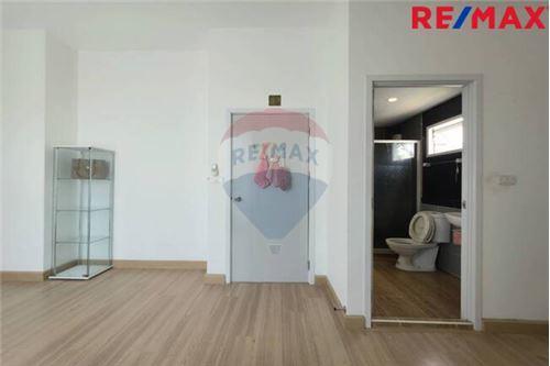 รูป [920091001-818] ทาวน์โฮม 2 ชั้น กัสโต้ ดอนเมือง-สรงประภา หลังมุม - รูปที่ 25/34