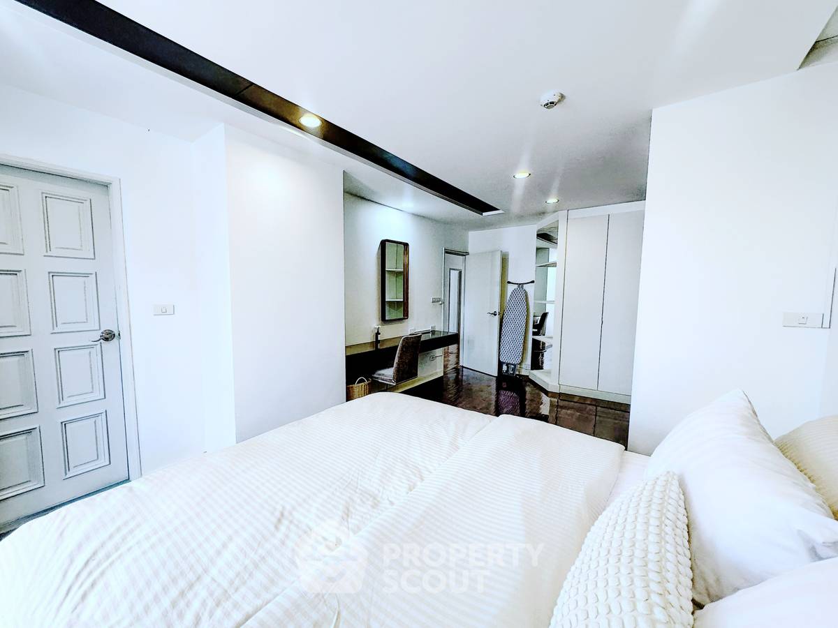 picture 3-BR Condo at Sukhumvit Casa Condominium near BTS Asok (ID 2453501) - 8/14