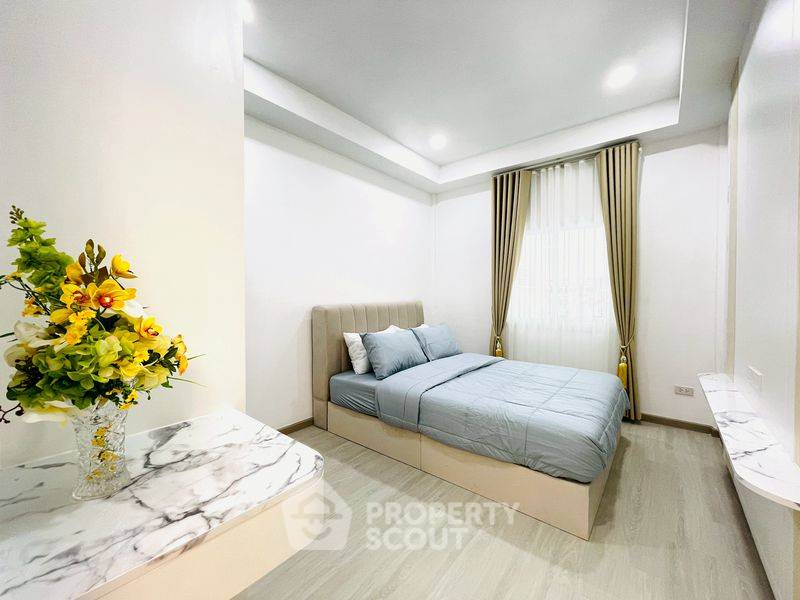 รูป ทาวน์เฮาท์ 3-ห้องนอน ใกล้ พัทยาตะวันออก (ID 2111950) - รูปที่ 6/16