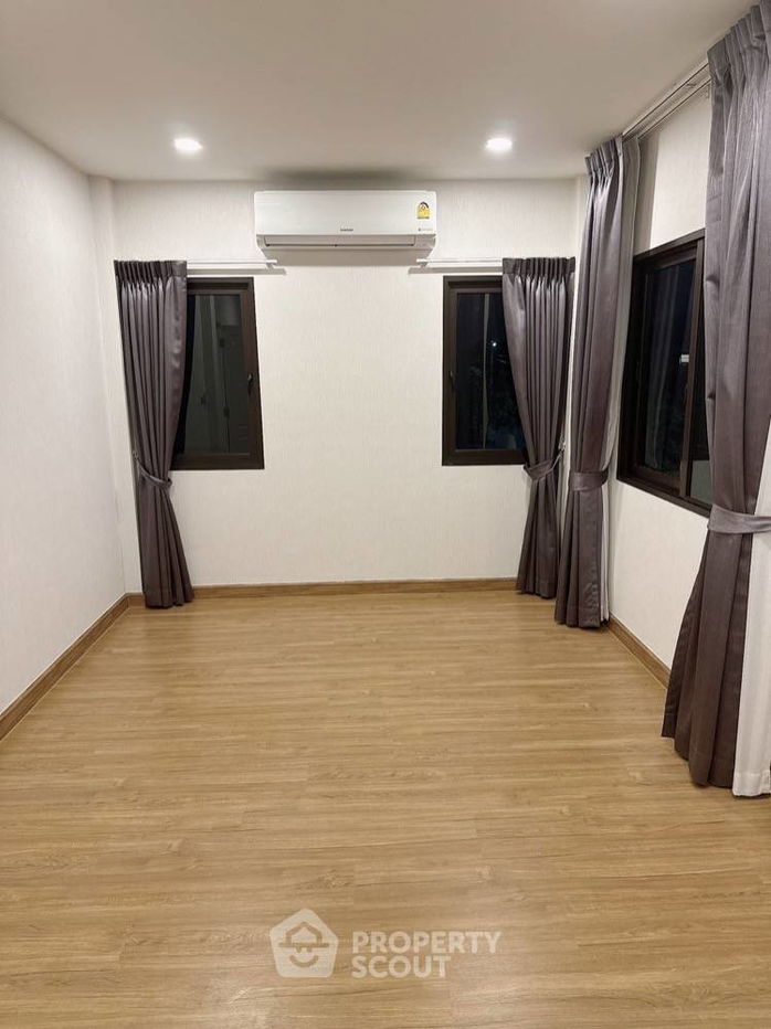 รูป บ้าน 4-ห้องนอน ใน วัดชลอ (ID 1501703) - รูปที่ 8/26