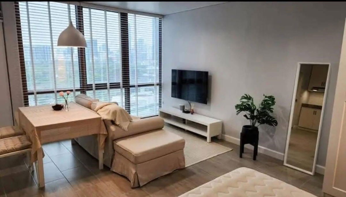 picture  Lumpini Park                     View  - 1/8