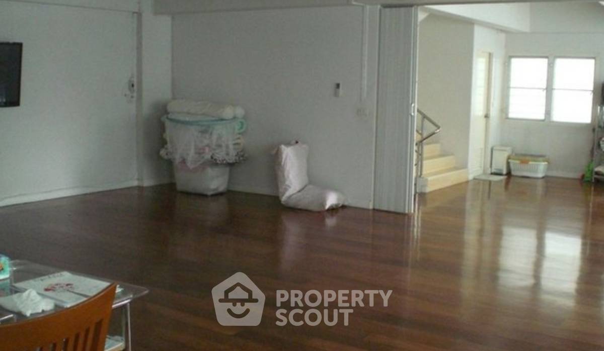 รูป ทาวน์เฮ้าส์ 2-ห้องนอน ใกล้ MRT หัวลำโพง (ID 2432590) - รูปที่ 7/7