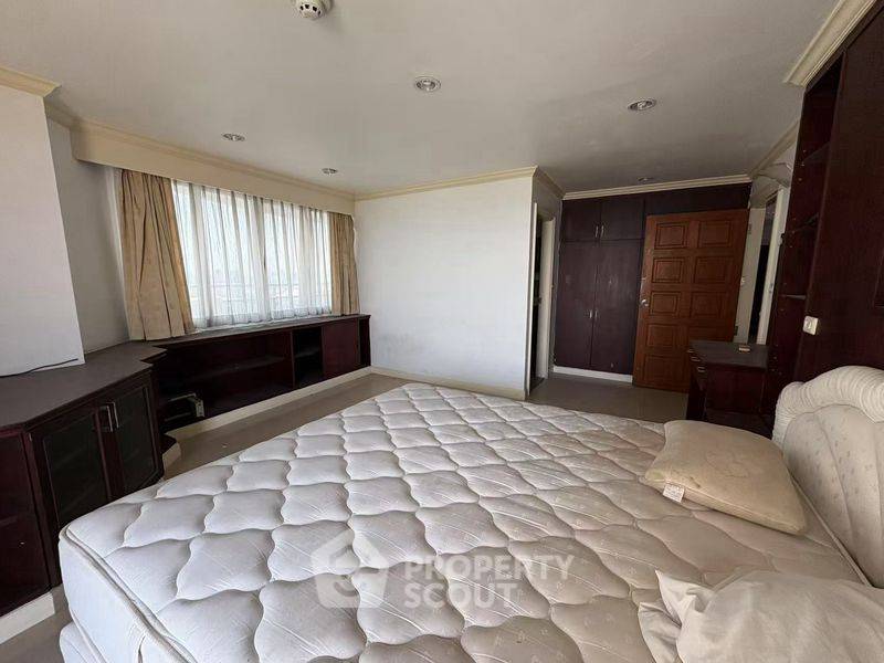 picture 3-BR Condo at Floraville Condominium near ARL Hua Mak (ID 2452580) - 6/18