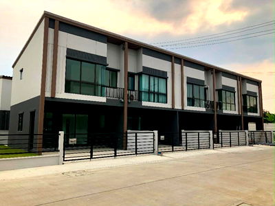 Townhouses for rent Makro Bangbuathong : Plenorattanathibet bangyai 2 bed 3 bath