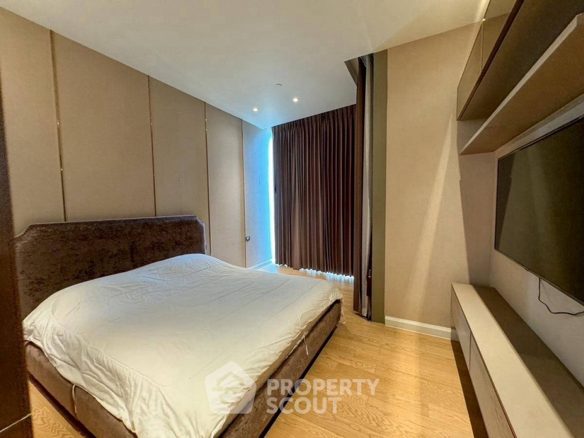 picture 2-BR Condo at Magnolias Waterfront Residences near BTS Saphan Taksin (ID 2457170) - 3/11